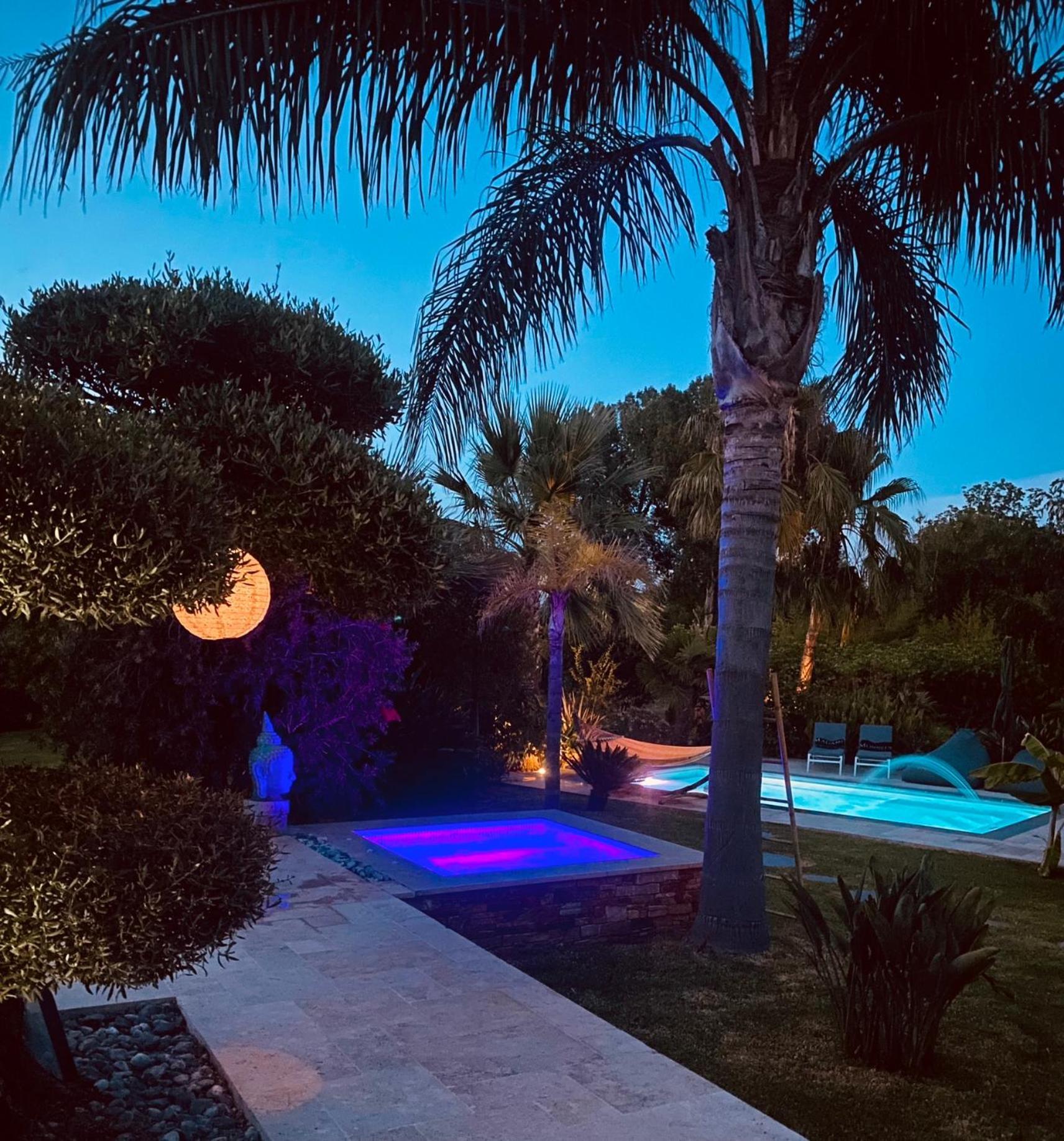Le Cocoon Lodge Du Gapeau & Massage Sollies Pont Exterior photo